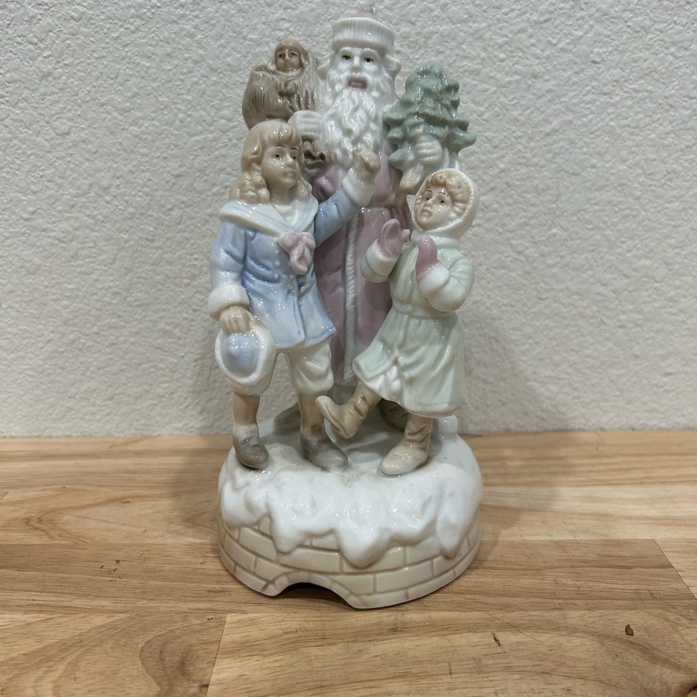 Vintage Santa Claus w/ Kids Children Pastel Porcelain Music Box Figurine